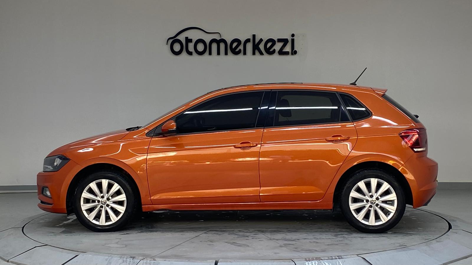 VOLKSWAGEN POLO 5
